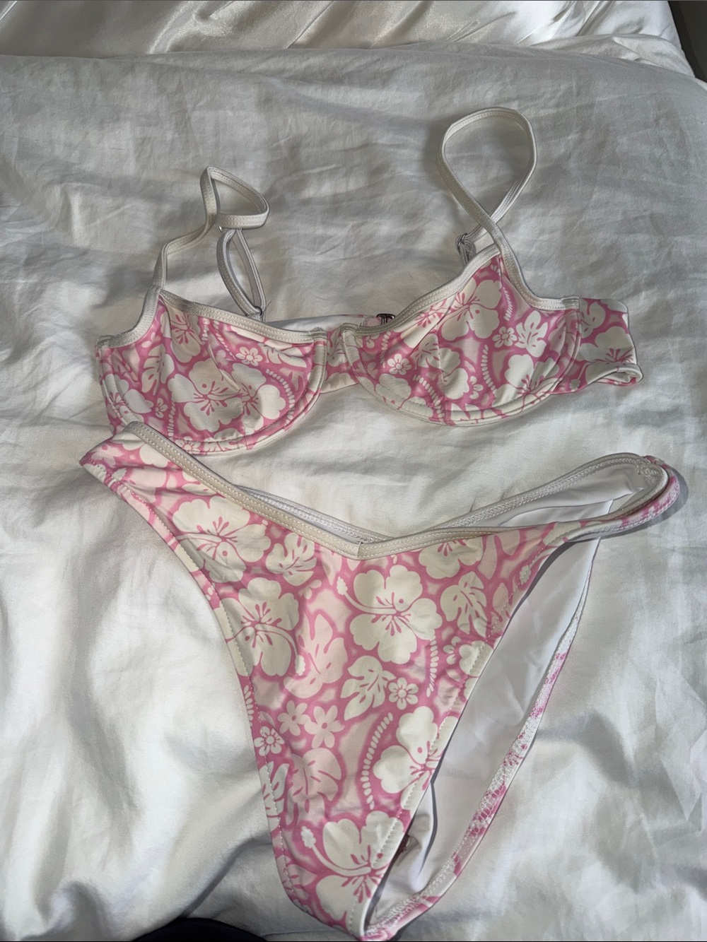 Frankie’s Bikinis Pink Floral Underwire Bikini Set- Small Top & Medium Bottom